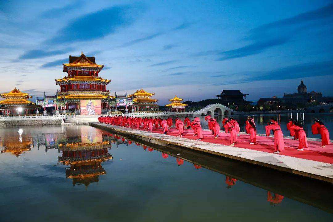 横店影视城在哪里，横店